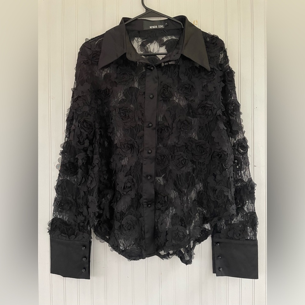 Nevada Love Women's Sheer Lace Floral Oversized Long Sleeve Blouse Top SMALL